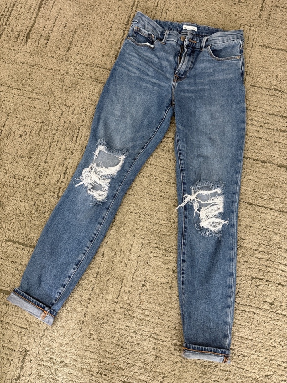 Good American Ripped Jeans in Medium Blue